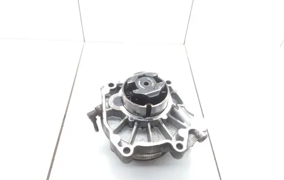 Opel Vectra C Vacuum pump 55183660 8824