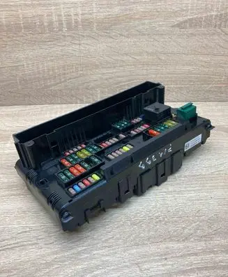 BMW 5 F10 F11 Fuse module 9252815 17033442