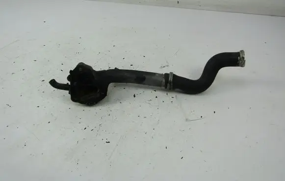 Toyota Avensis T220 Engine coolant pipe/hose 