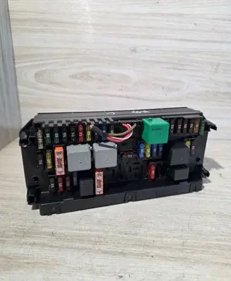 Mercedes-Benz C W204 SAM control unit A2045456401 A2045456801 A2044423200