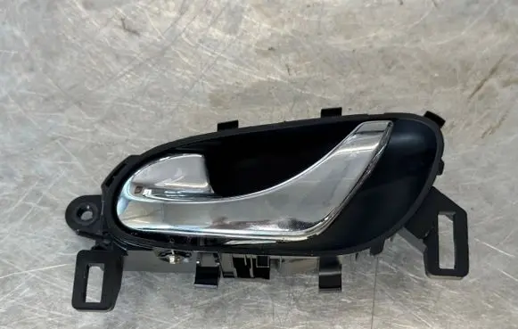 Nissan Qashqai Front door interior handle 806714EA0A