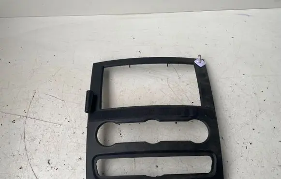 Mercedes-Benz Sprinter W906 Radio/GPS head unit trim A9066800017