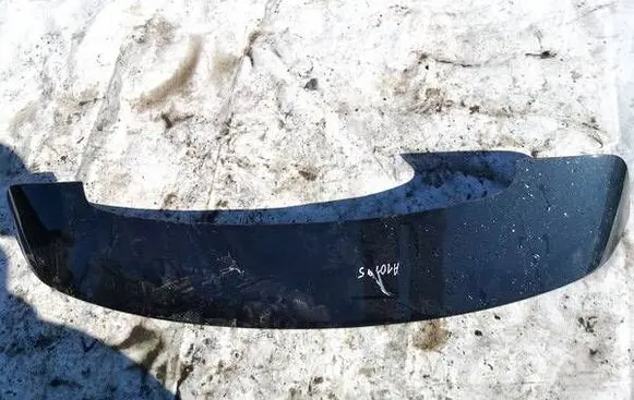 Tailgate/trunk spoiler