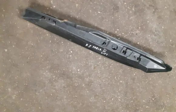 Skoda Fabia Mk3 (NJ) Fender end trim 