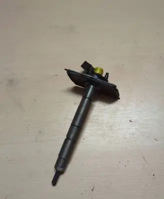 Audi A6 S6 C6 4F Fuel injector 059130277AJ