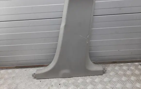 Cadillac CTS (B) pillar trim (bottom) 22799318 22929465
