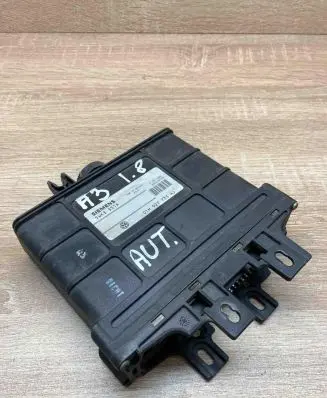 Audi A4 S4 B5 8D Gearbox control unit/module 01M927733AJ 5WK3351A