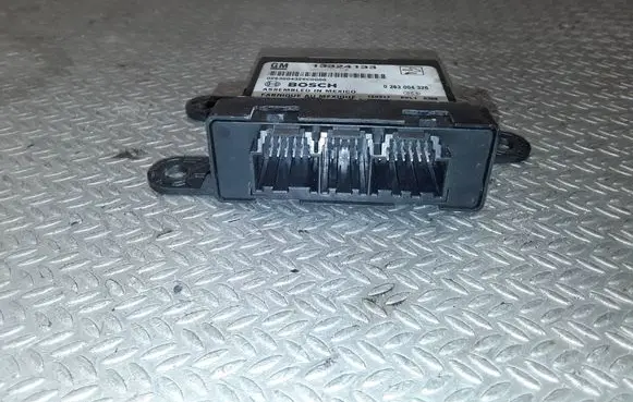 Opel Zafira B Parking PDC control unit/module 13324133 0263004326