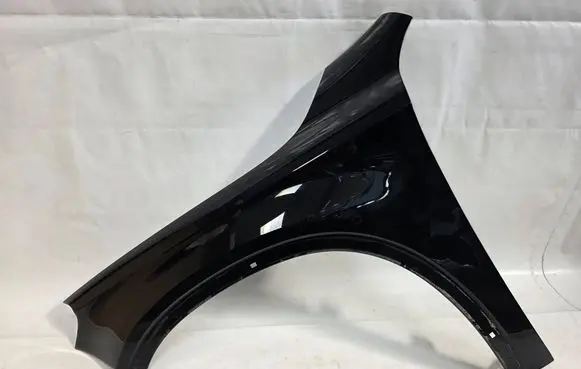 Mercedes-Benz GLA W156 X156 Fender A1568810101