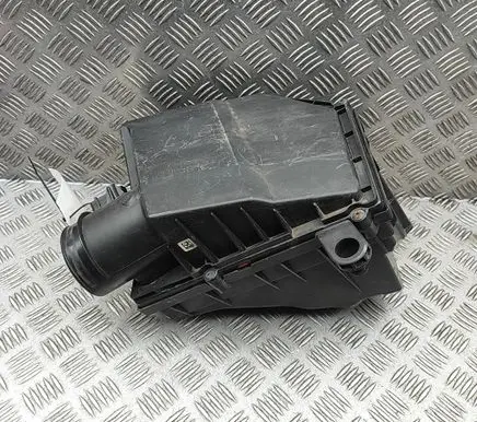 Volvo V60 Air filter box 31474901