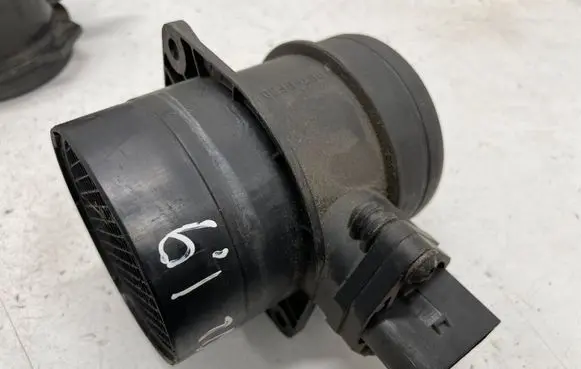 Audi A4 S4 B8 8K Mass air flow meter 0280217529 071906461A