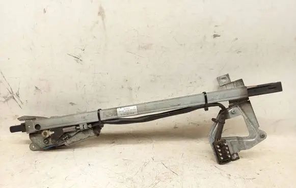 Mercedes-Benz E W124 Seat belt height adjuster 1248600682 0132004306 1248600157