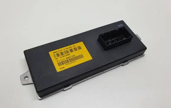 BMW 5 E60 E61 Active stabilizer control unit 6768383 37146768383 3714676838301