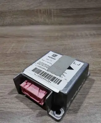 Opel Omega B1 Airbag control unit/module 90492467 5WK4110