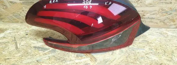 Peugeot 208 Rear/tail lights 98256012800