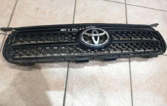 Toyota RAV 4 (XA30) Front bumper upper radiator grill 531014215060