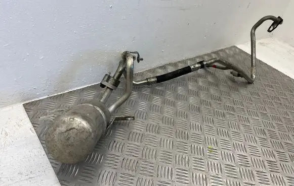 Air conditioning (A/C) pipe/hose