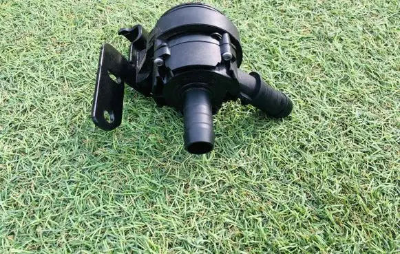 Ford Kuga III Water pump 18D473