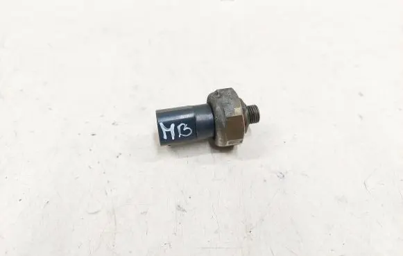 Mercedes-Benz B W245 Air conditioning (A/C) pressure sensor 2205420118 420118 27123