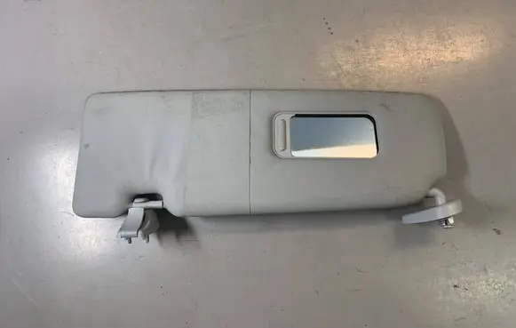 BMW 1 E81 E87 Sun visor 7120559 51167120559 51167120565