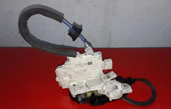 Audi A8 S8 D4 4H Rear door lock 4H0839016D