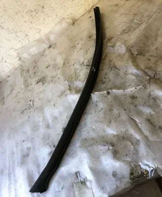 Audi A4 S4 B9 Rubber seal front door window/glass 8w0837479