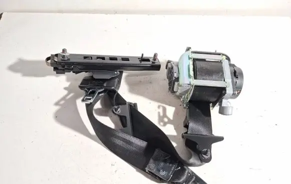 Volvo V60 Front seatbelt 616155700 39818841
