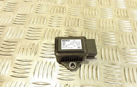 Renault Megane II Airbag deployment crash/impact sensor 0265005259 8200074266