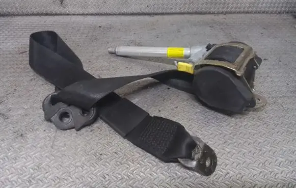 Audi A6 S6 C5 4B Front seatbelt 4B0857705D 560365700