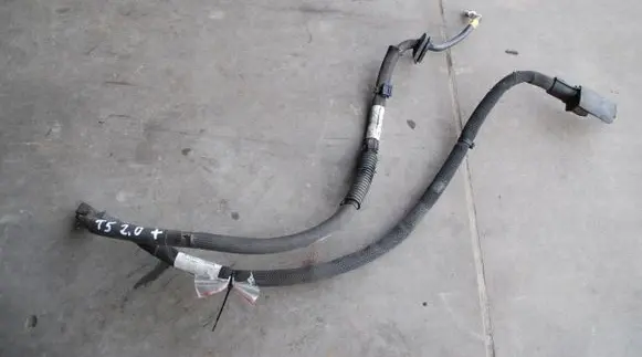 Volkswagen Transporter - Caravelle T5 Positive cable (battery) 7E0971158