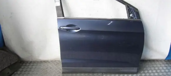 Honda CR-V Front door