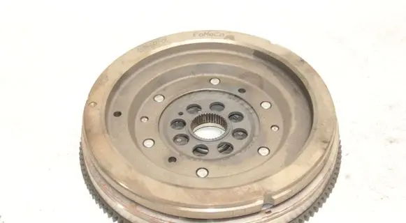 Ford Kuga II Dual mass flywheel DS7R6477CA