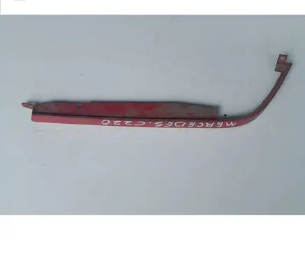 Mercedes-Benz C W202 Under headlight/headlamp trim 2028260177
