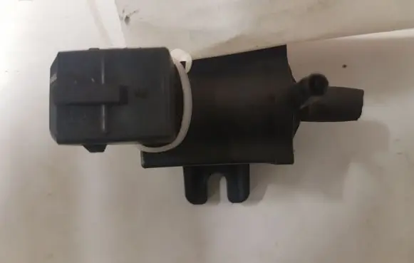 Opel Zafira B Turbo solenoid valve 70246100 8972882491
