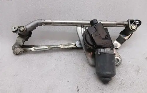 Ferrari California F149 Front wiper linkage and motor 85804000