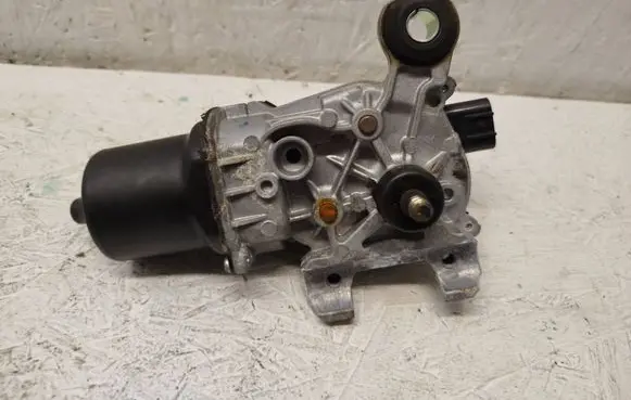 Nissan Qashqai Wiper motor 5825C003