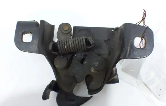 Volkswagen Fox Engine bonnet/hood lock/catch IMPRK741097