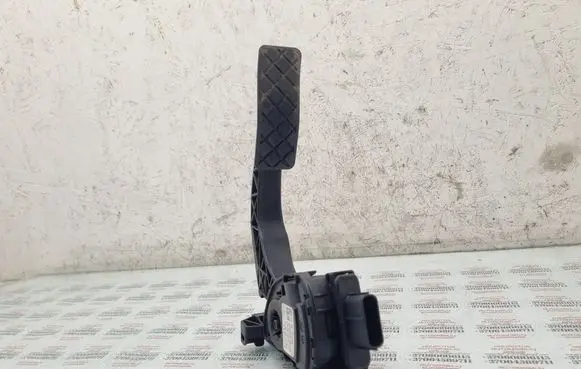 Audi A4 S4 B8 8K Accelerator throttle pedal 8K1721523A