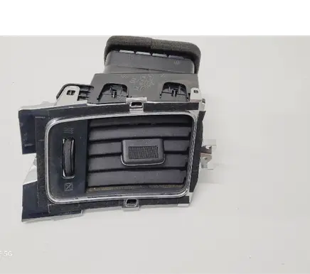 Nissan Pulsar Dashboard side air vent grill/cover trim 687613Zl0a