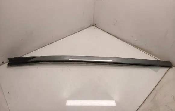 BMW X6 G06 Windshield trim 7465340