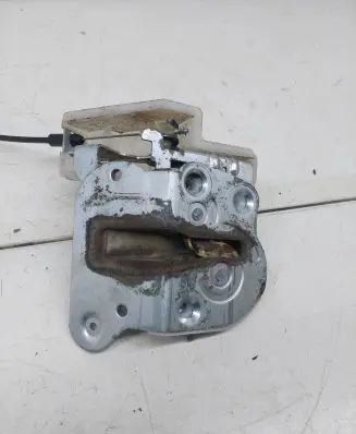 Mazda 5 Sliding door lock 