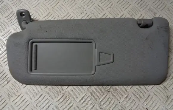 KIA Sorento Sun visor
