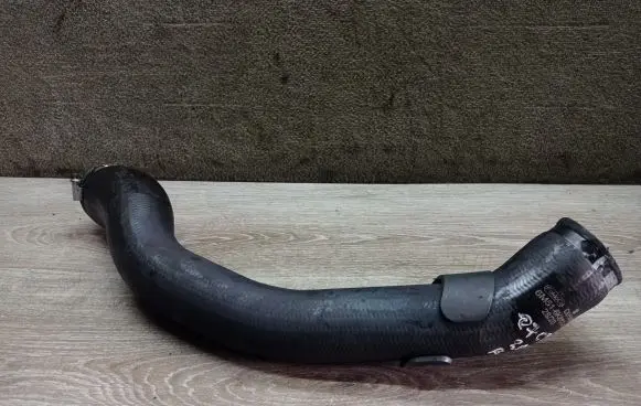 Volvo C30 Intercooler hose/pipe 6M516K863KA