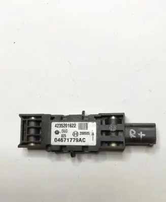 Jeep Cherokee Airbag deployment crash/impact sensor 04671779AC 200505 4235201622
