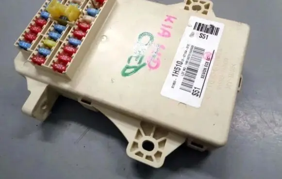 KIA Ceed Fuse box set