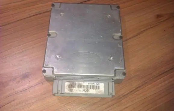 Ford Escort Engine control unit/module 92fb12a650ce smo-270