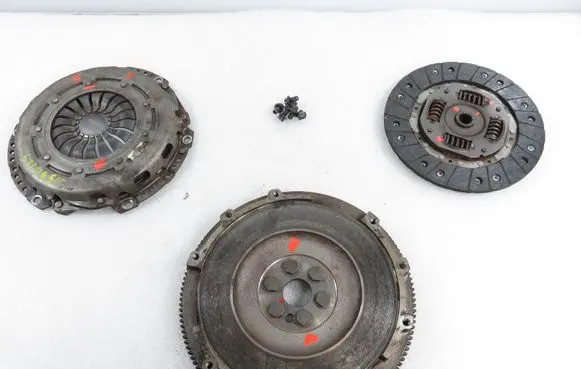 Ford Focus Flywheel AV617550D1B AV616375BB AV617563DC