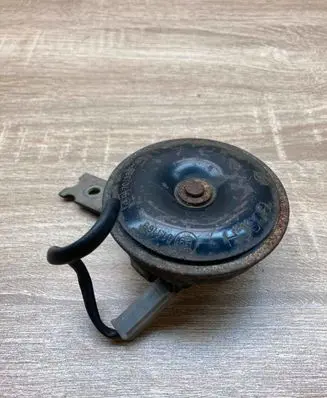 Nissan Primera Horn signal 703881163