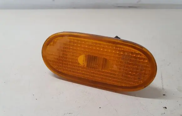 Mercedes-Benz Sprinter W906 Front fender indicator light A0038202956