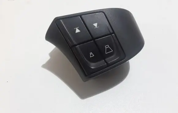 Volvo XC90 Steering wheel buttons/switches 30739641